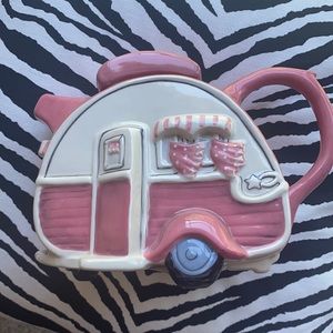 Pink tea pot